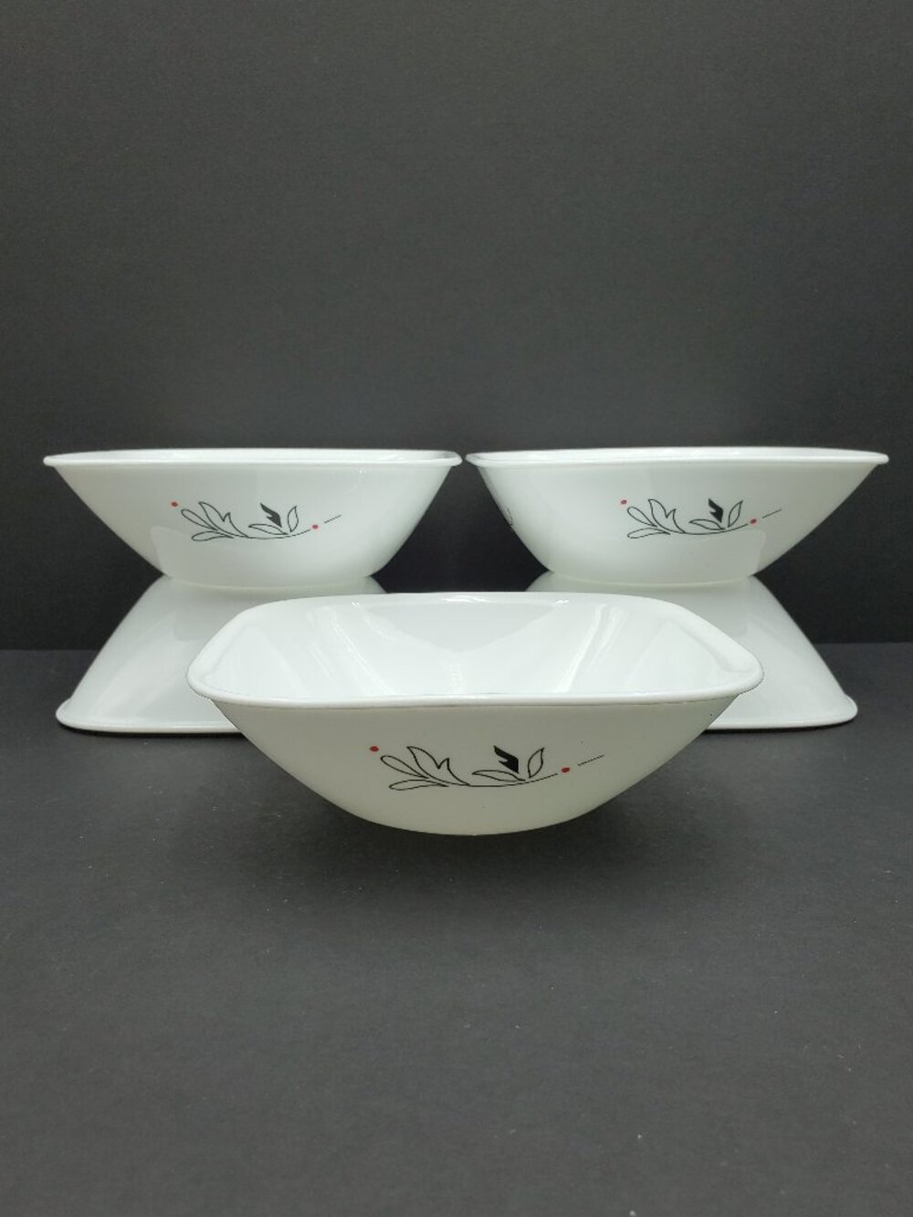 Corelle Royal Lines Soup Cereal Bowls Square White Bowls with Red Rims